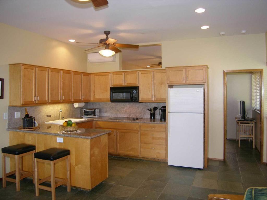 Aloha Aku Inn & Suites Kihei Δωμάτιο φωτογραφία